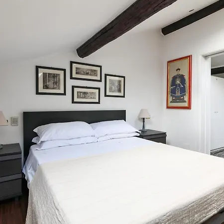 Elegant P.venezia Attic Apartman Milánó