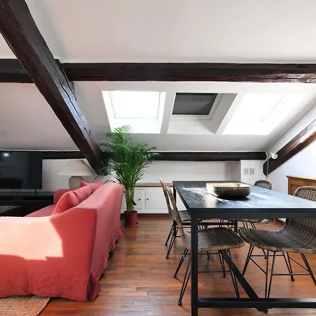 Elegant P.venezia Attic Milano
